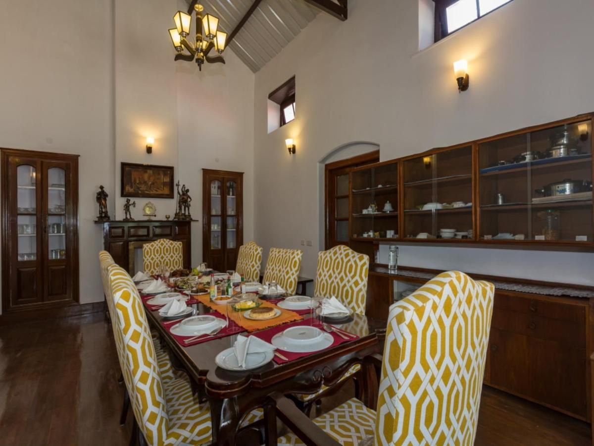 Food & Dining