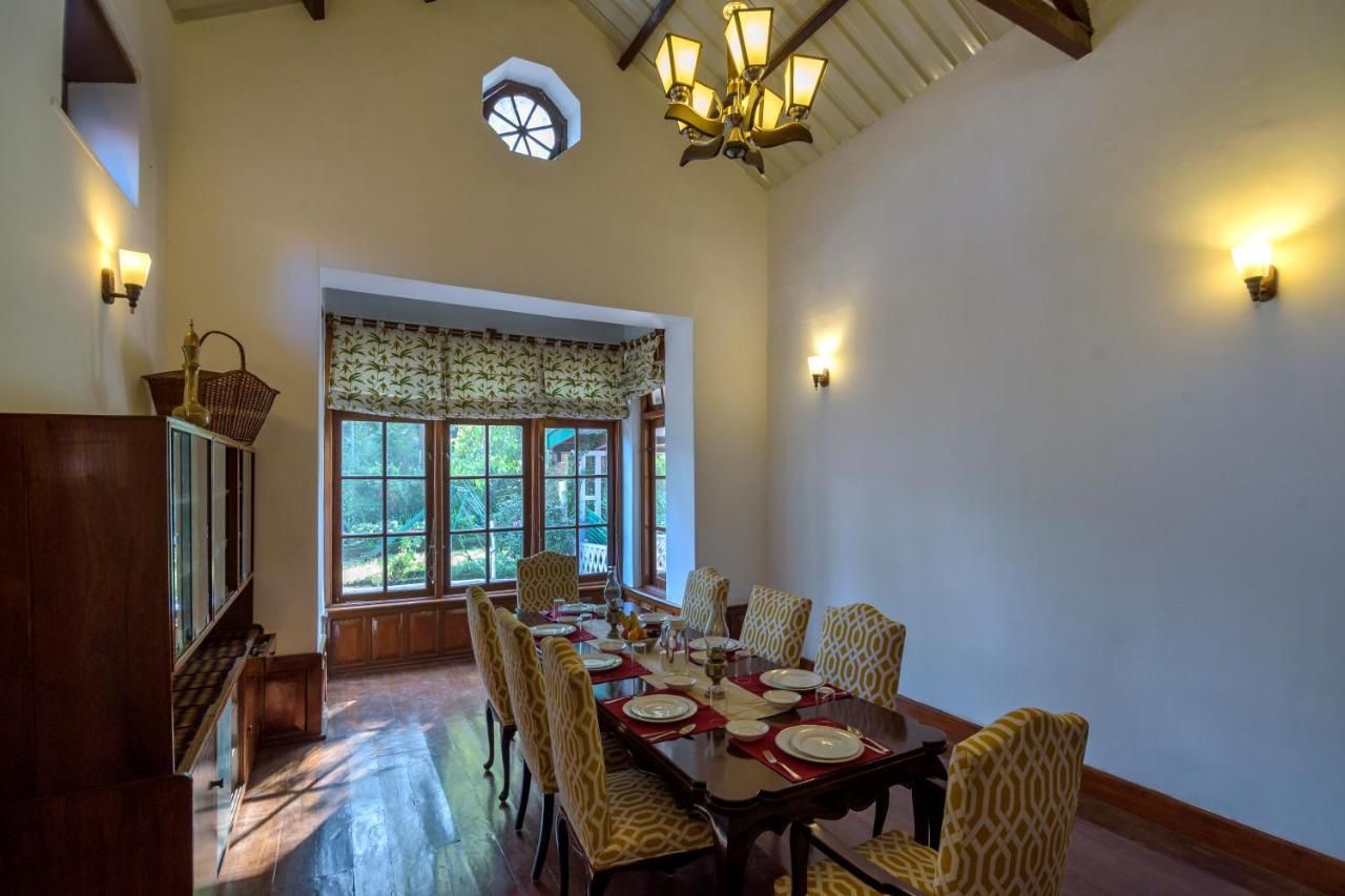 Food & Dining
