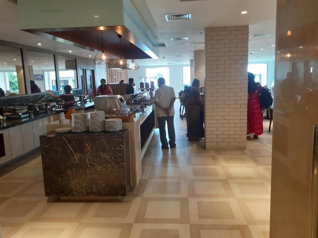 Food & Dining