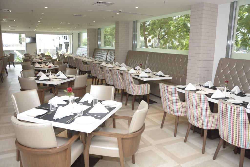 Food & Dining