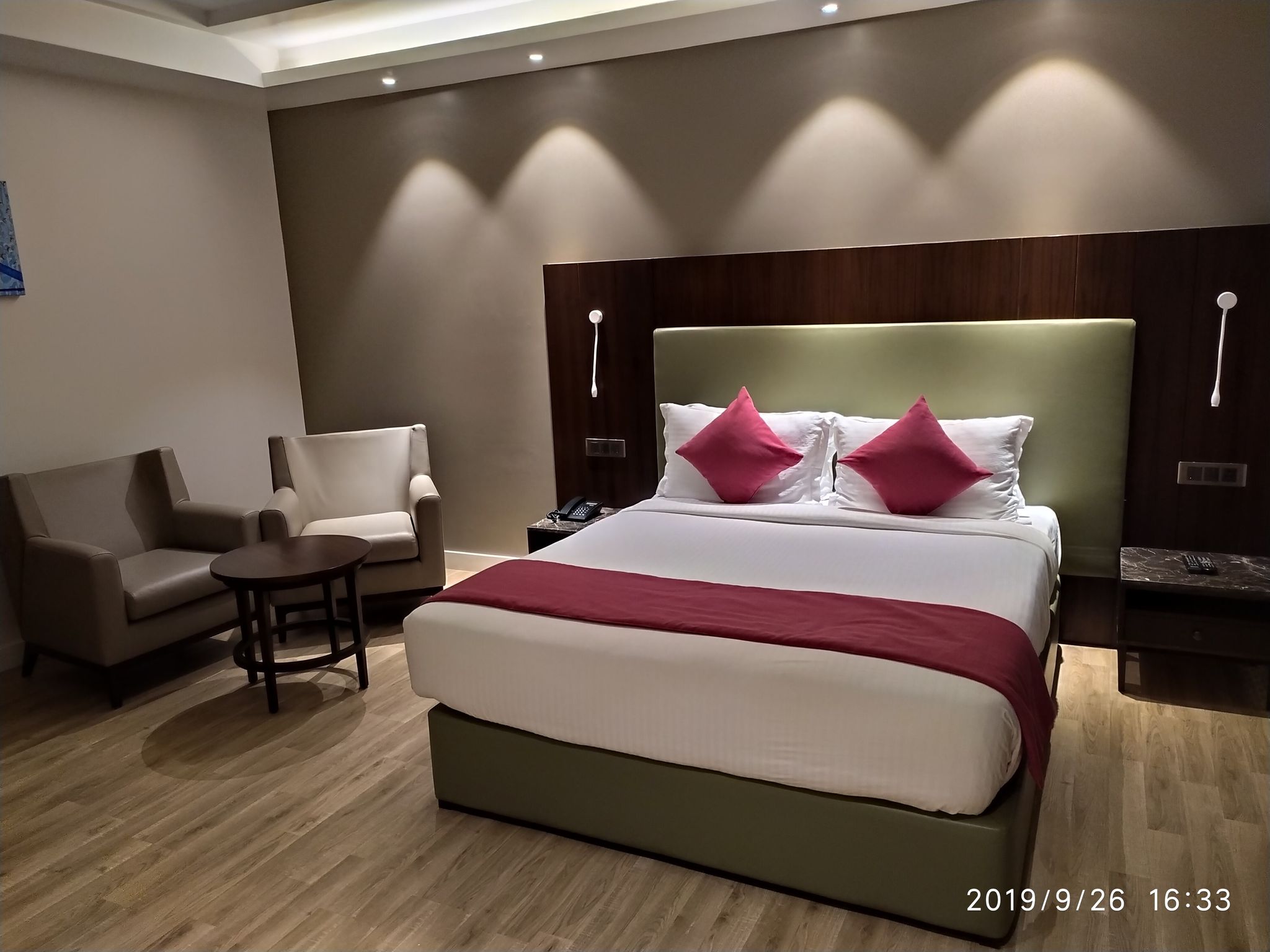 Tania President Deluxe Room
