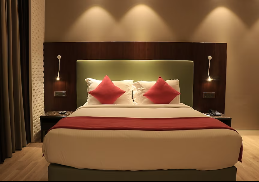 Tania President Deluxe Room 4
