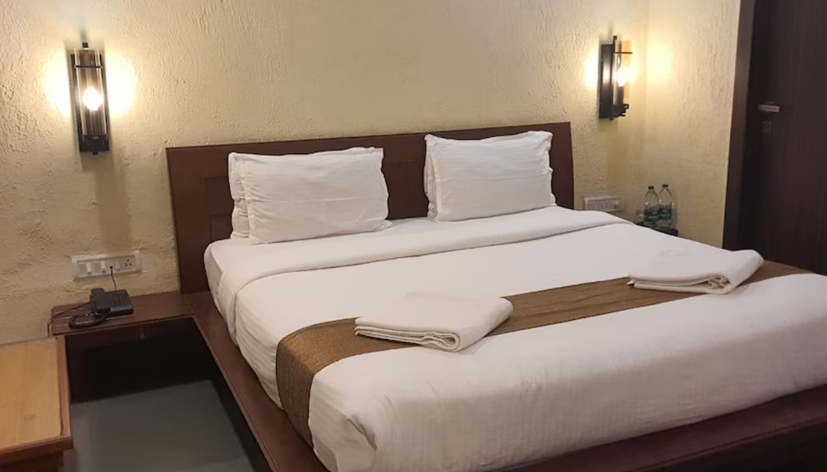 Tania President Deluxe Room 3