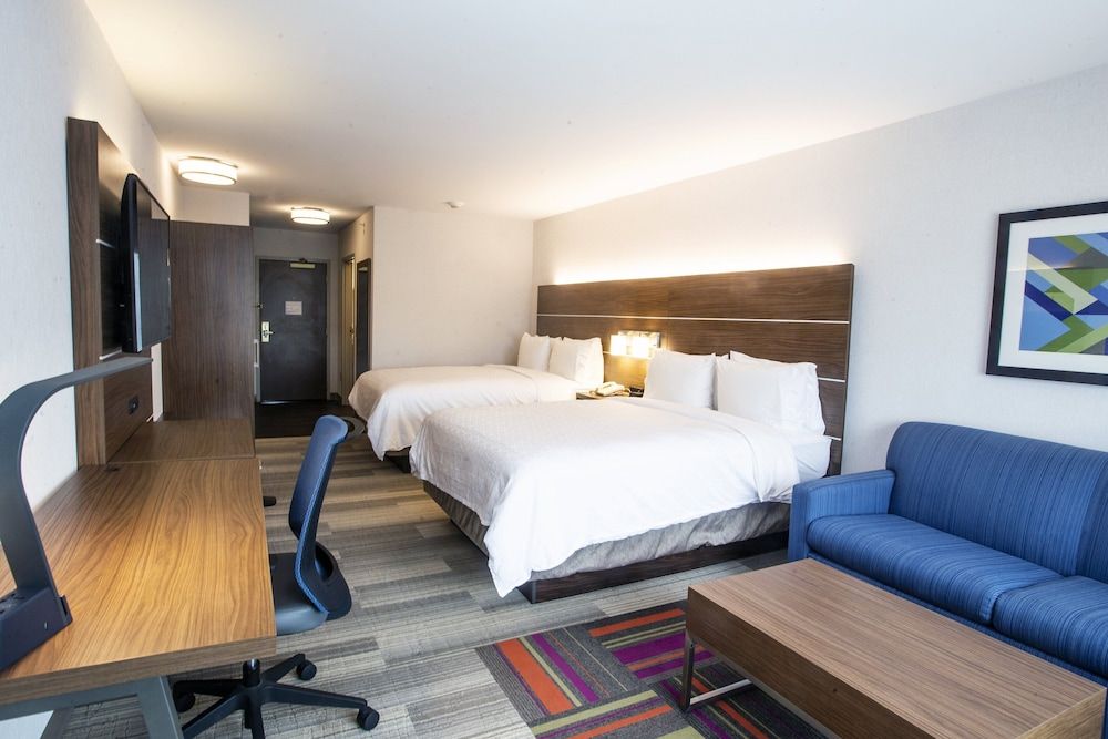 Suite, Multiple Beds
