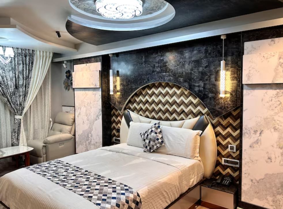 undefined Beverly Villa  10