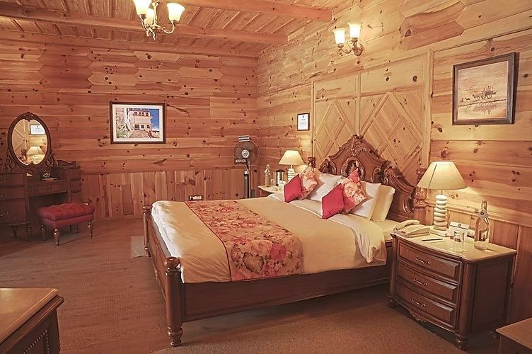 Deluxe Rooms