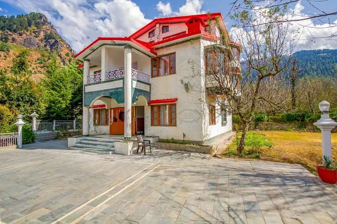 White Mist Cottage by StayApart