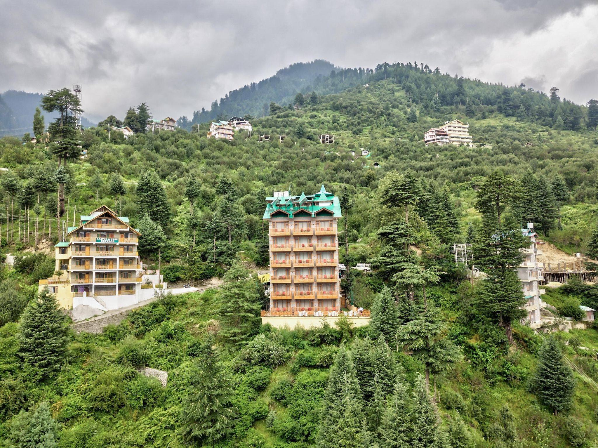 The Holiday Villa Resorts & Spa ( A Centrally Heated & Air cooled )