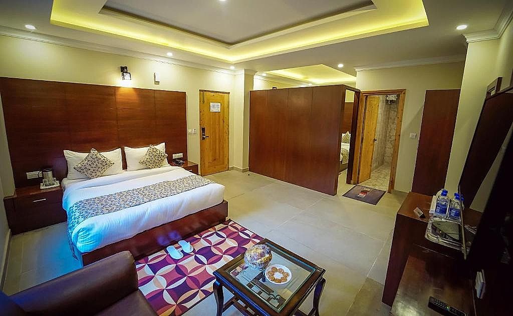 Junior Suite with Mountain View