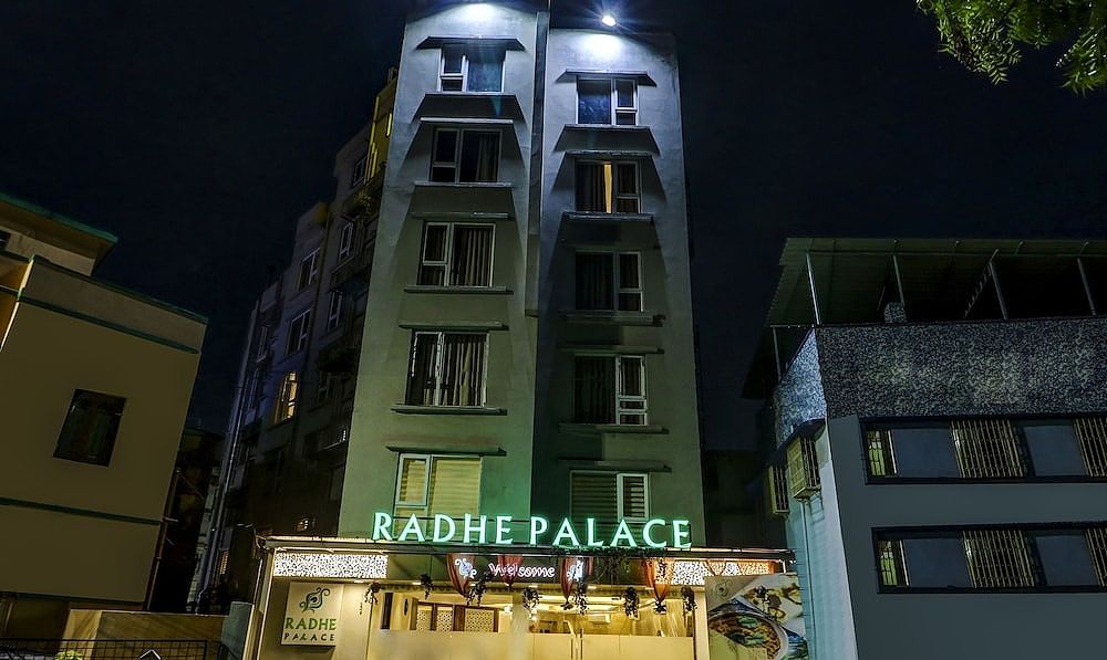 undefined Treebo Radhe Palace, Lake Town 8