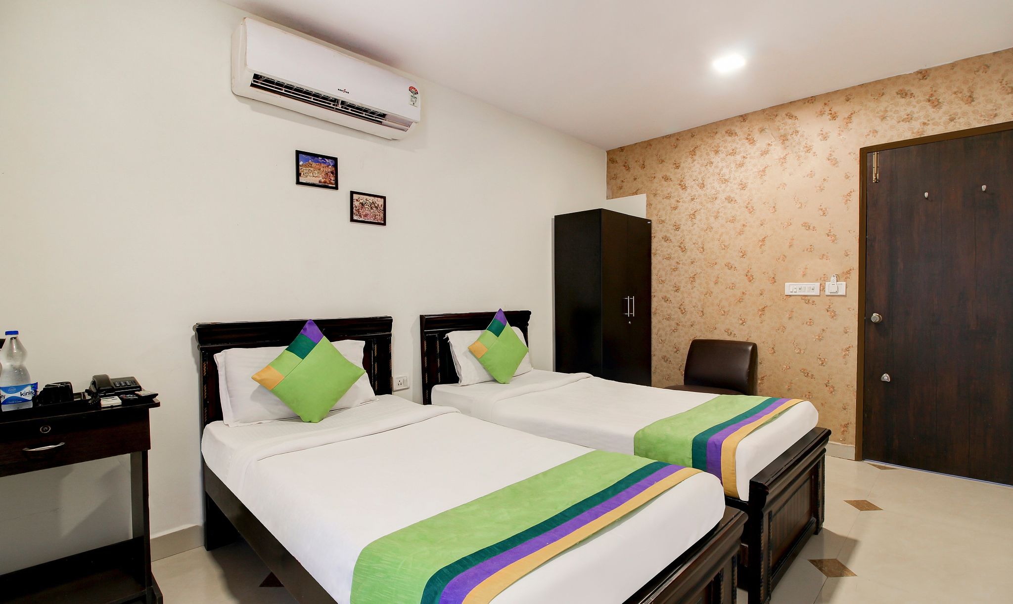 Treebo Srico ,Banjara Hills Standard Double Room 6