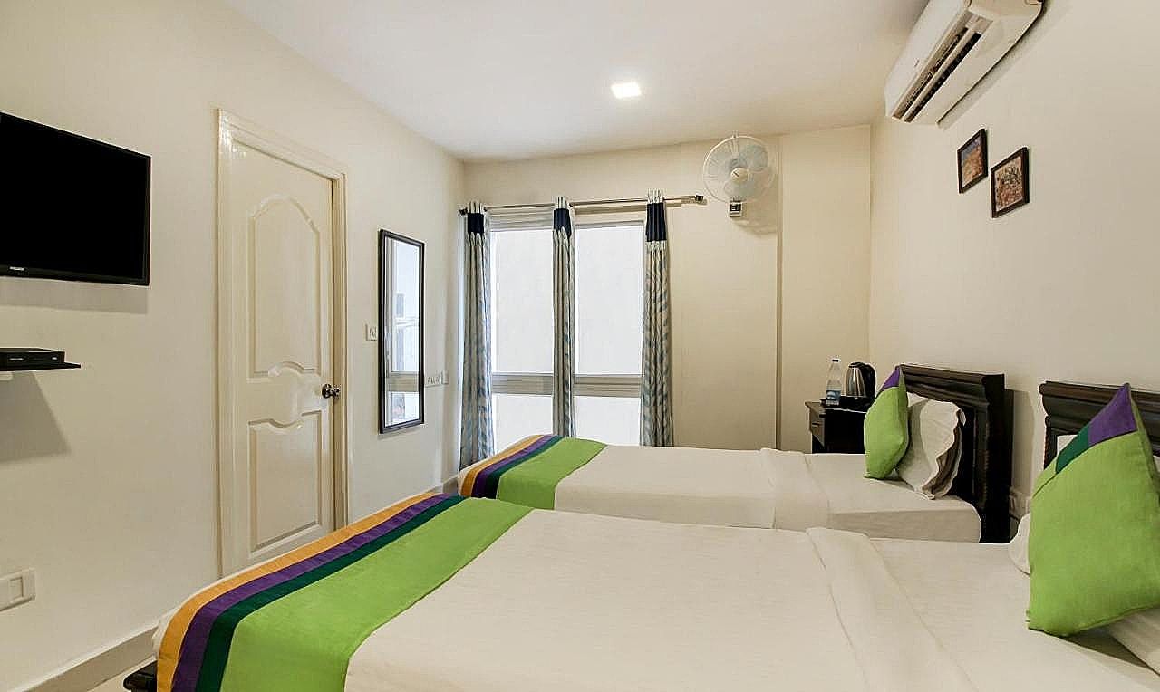 Treebo Srico ,Banjara Hills Standard Double Room 4