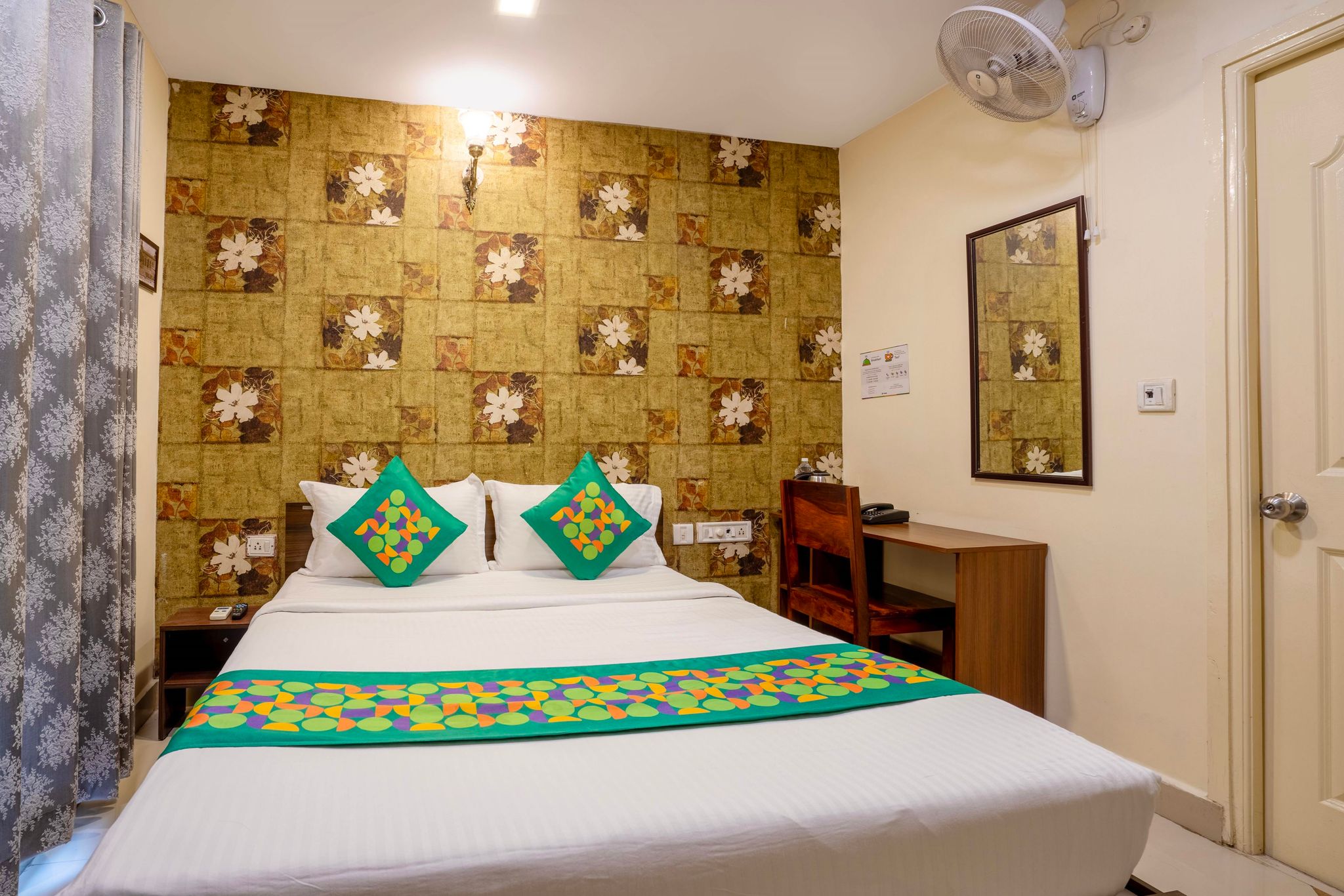 Treebo Srico, Banjara Hills Economy Room 2
