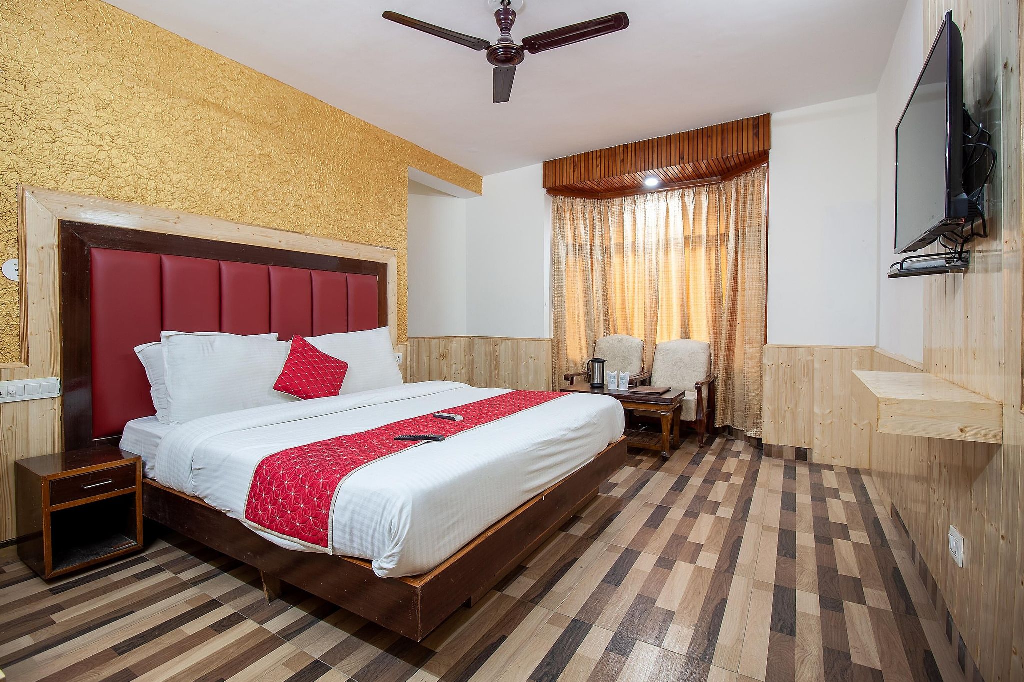 Hotel Rosewood - Near Mall Road