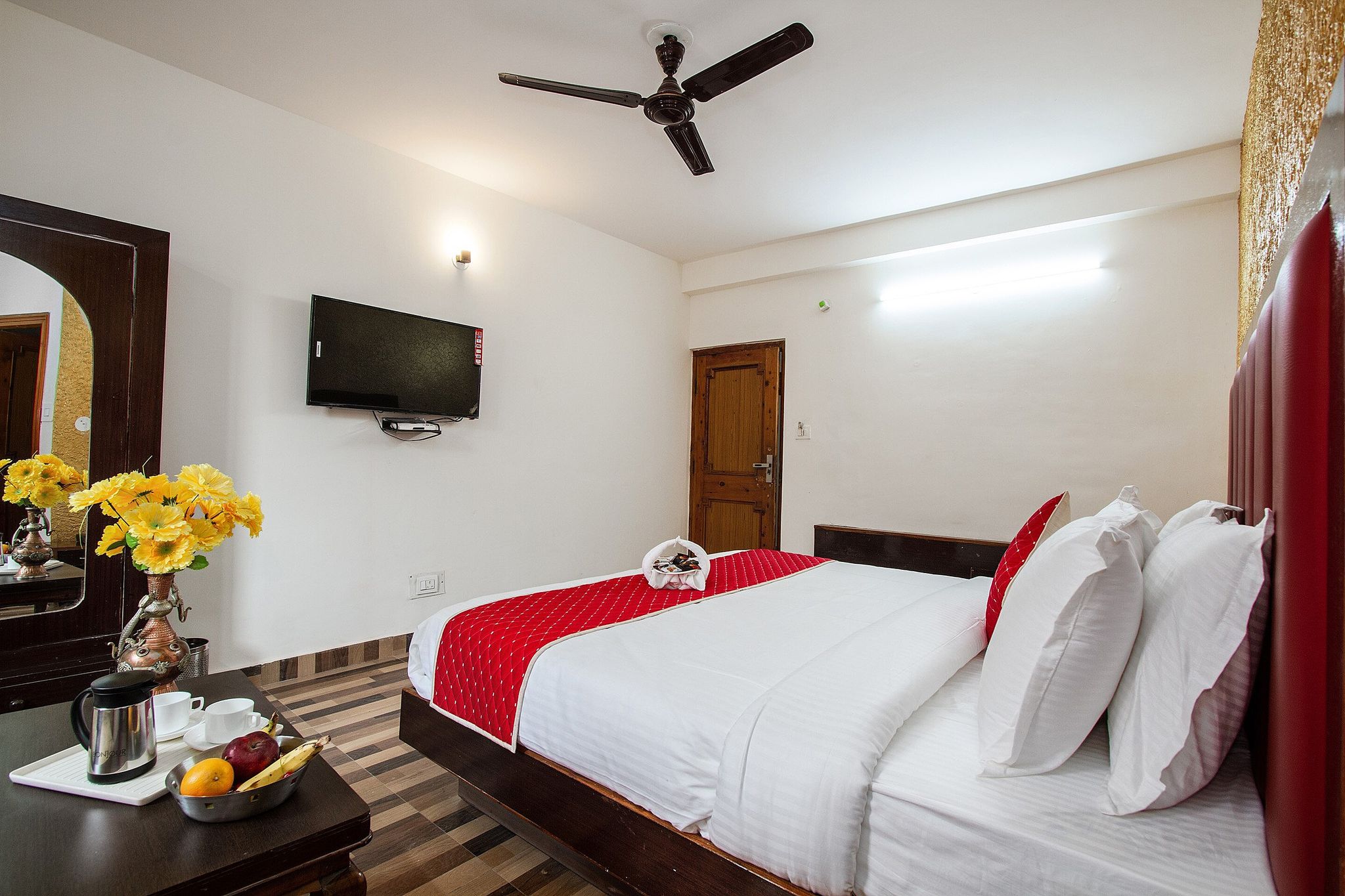 Hotel Rosewood - Near Mall Road