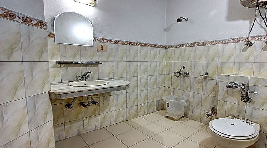 Hotel Rosewood - Near Mall Road