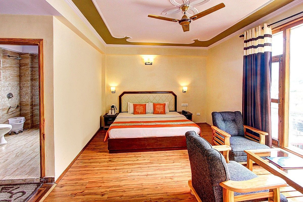 LUXURY ROOM- WITH BALCONY