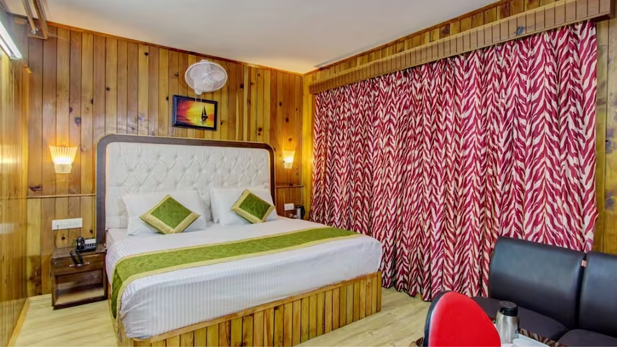 Hotel Samiru Manali Semi Deluxe Room 3