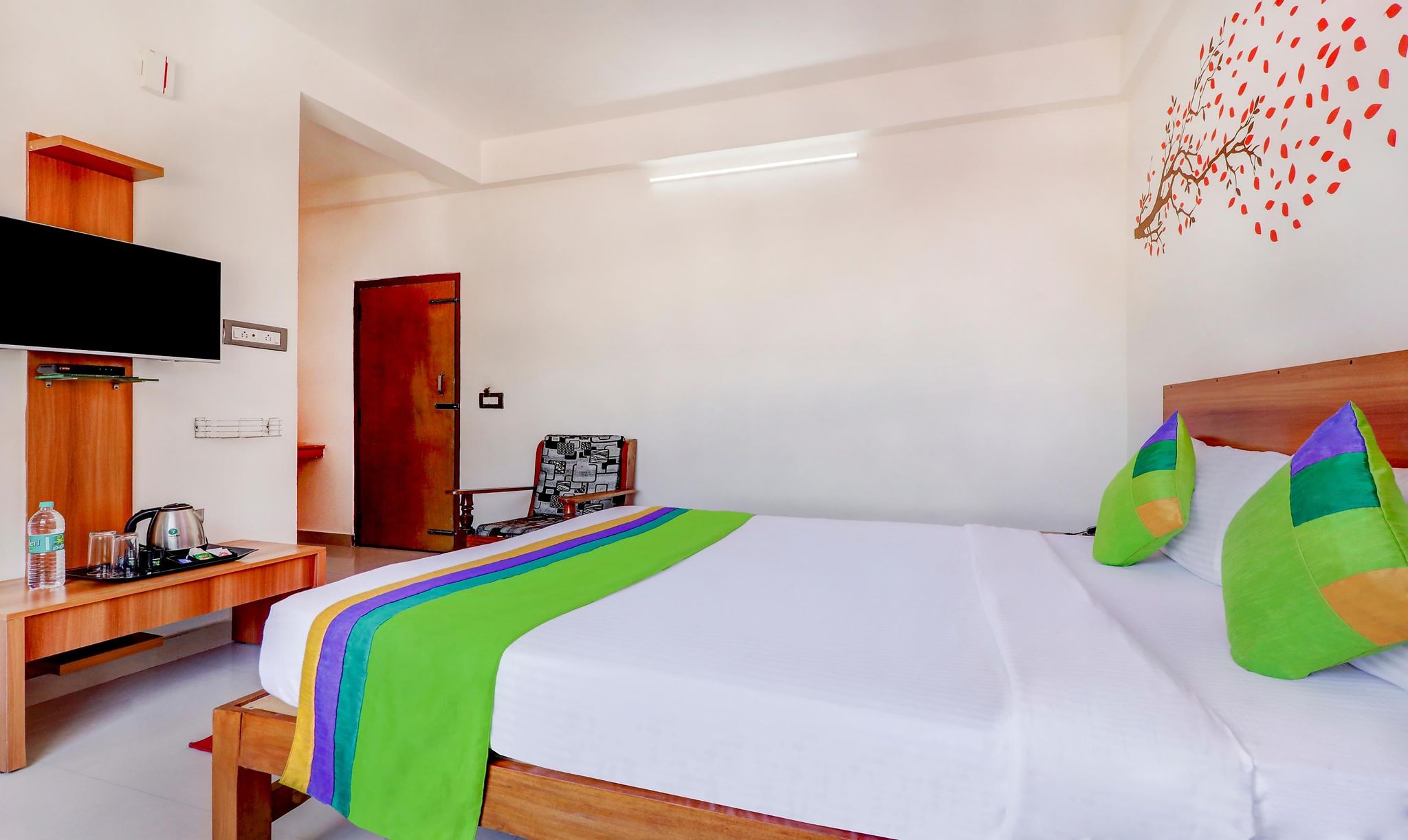 Treebo Atithi Comforts, 1 Km From Nisargadhama Forest Standard Double Room 2