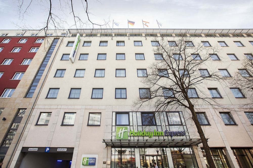 undefined Holiday Inn Express Berlin City Centre by IHG 4