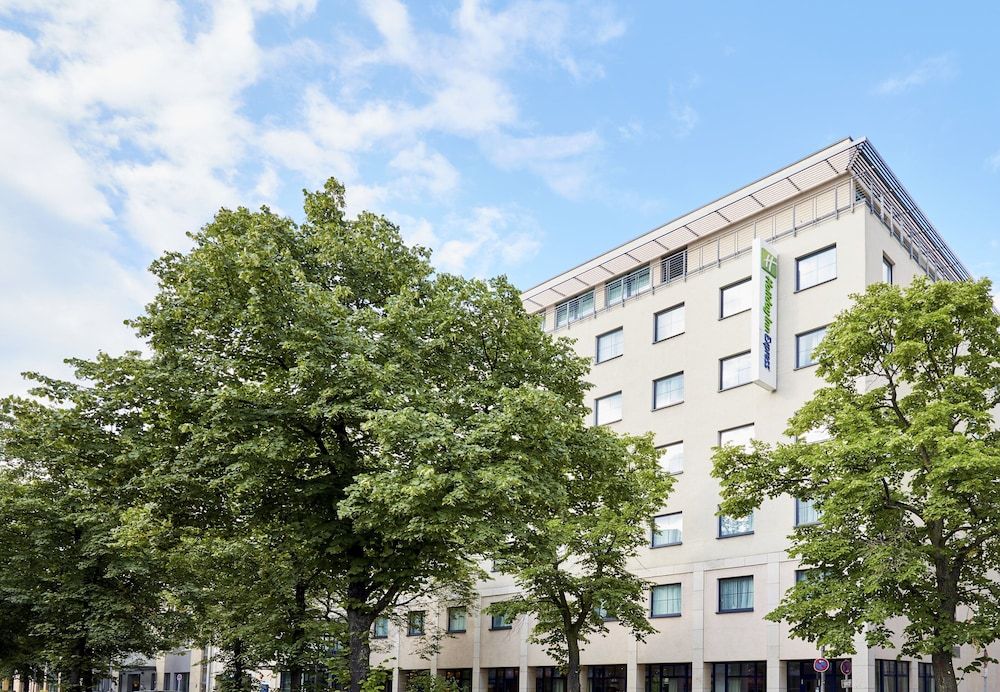 undefined Holiday Inn Express Berlin City Centre by IHG 6
