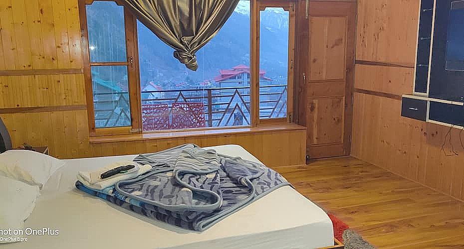 The Mountain Glory Super Deluxe Room. 2