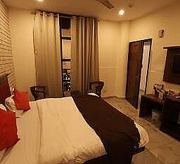Economy Deluxe Room