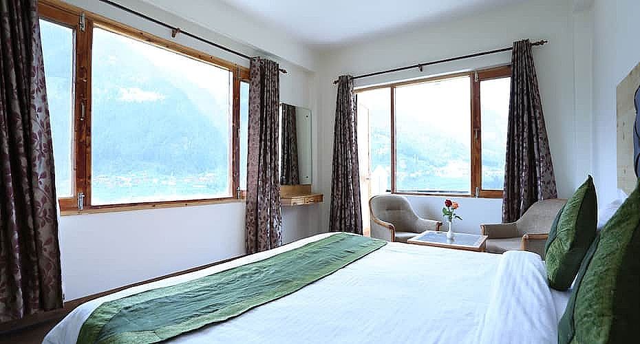 Aash Manali Retreat Spa And Resort