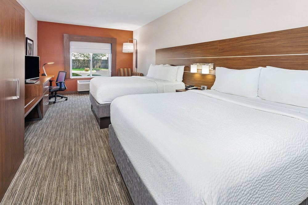 Standard Room, 2 Queen Beds (Extra Floor Space)