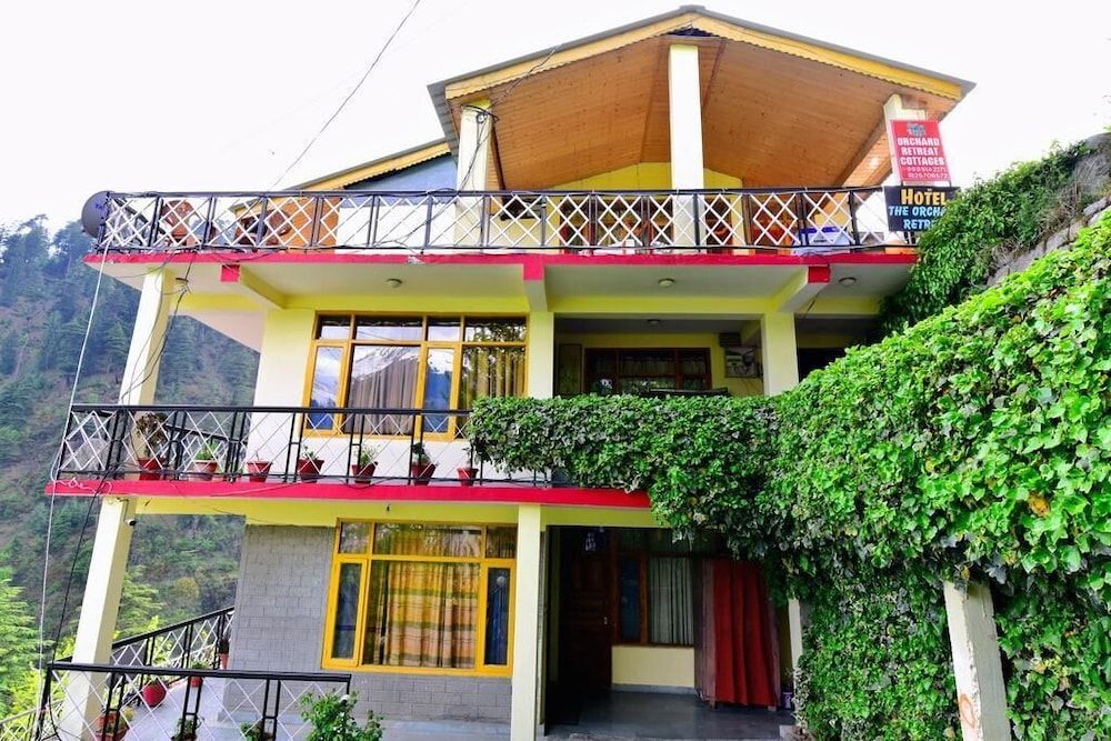 undefined FabHotel Orchard Retreat 9