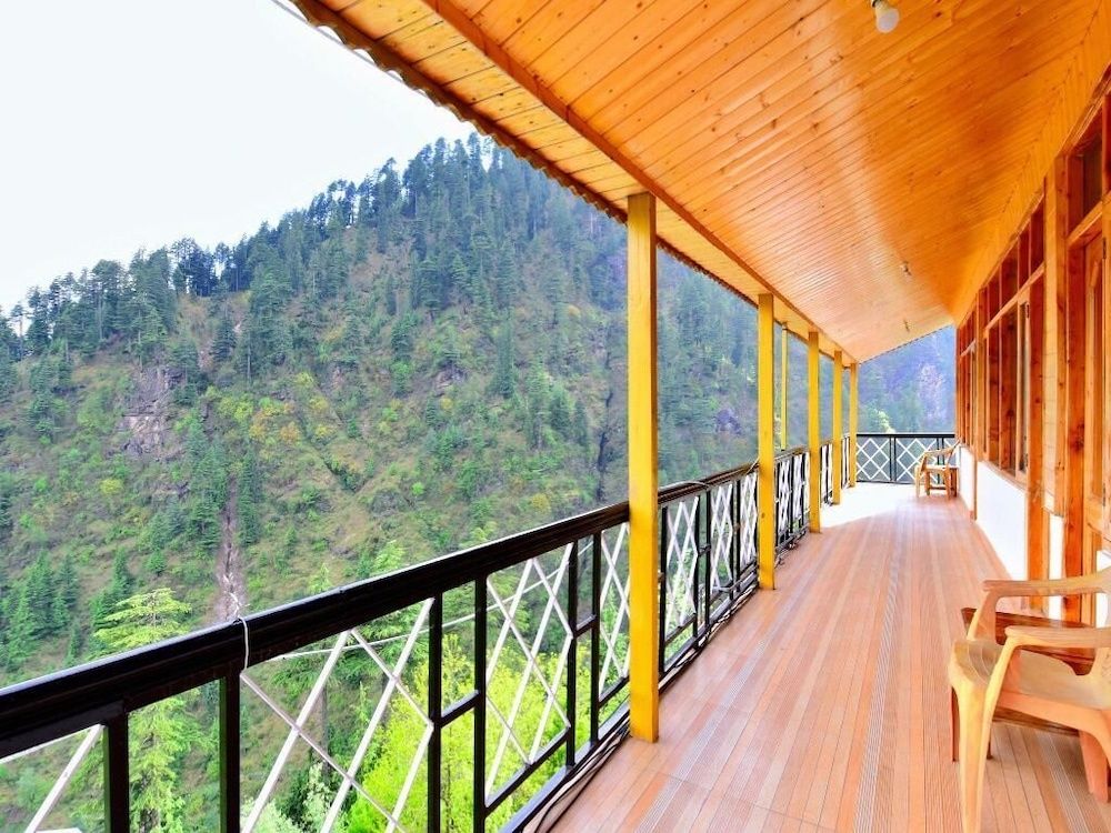 undefined FabHotel Orchard Retreat 4