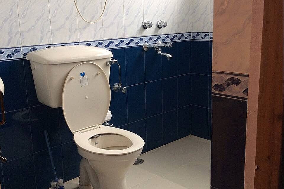 FabHotel Orchard Retreat Deluxe Room 18