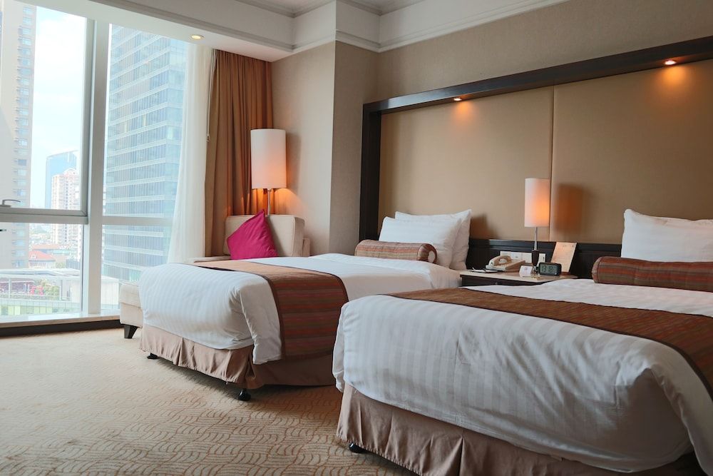 undefined Howard Johnson Huaihai Hotel Shanghai