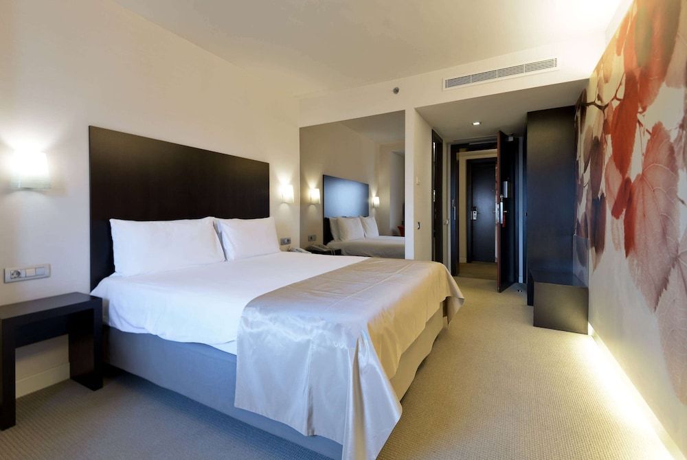 undefined Ramada Plaza by Wyndham Bucharest Convention Center 2