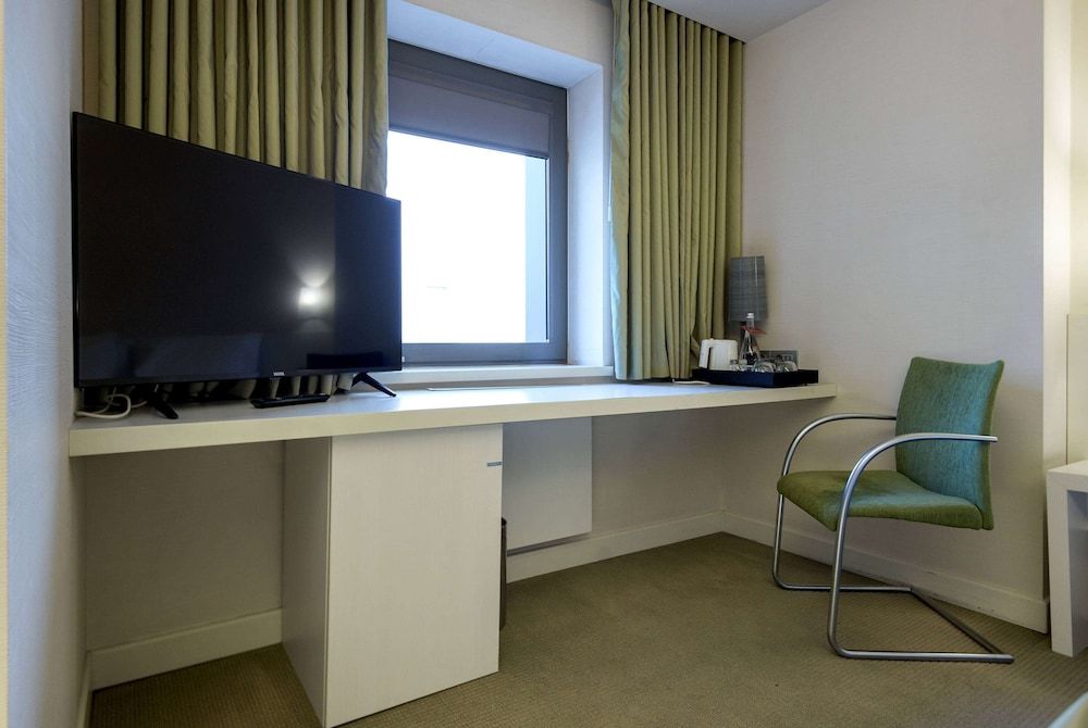 undefined Ramada Plaza by Wyndham Bucharest Convention Center 7