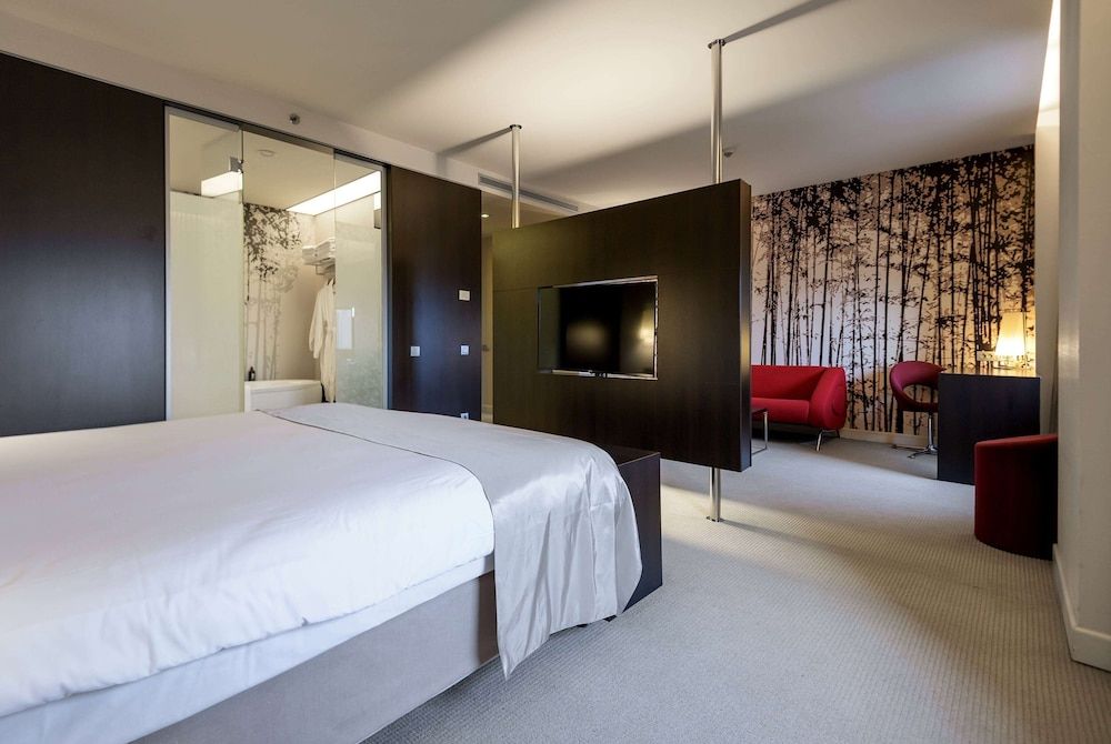 undefined Ramada Plaza by Wyndham Bucharest Convention Center 4
