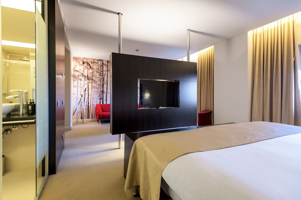 Suite, 1 King Bed, Non Smoking