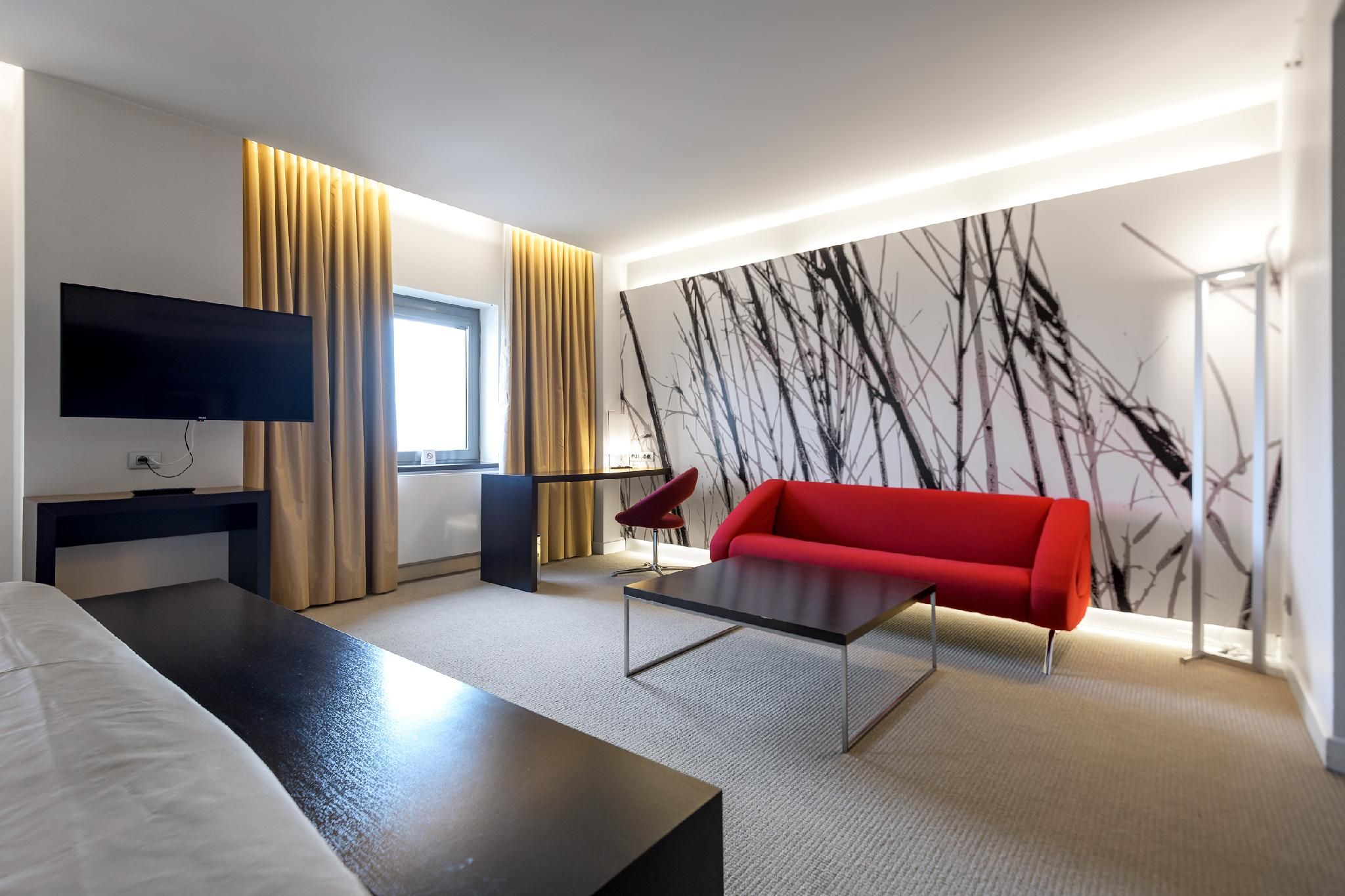 1 King Bed Junior Suite Non-Smoking