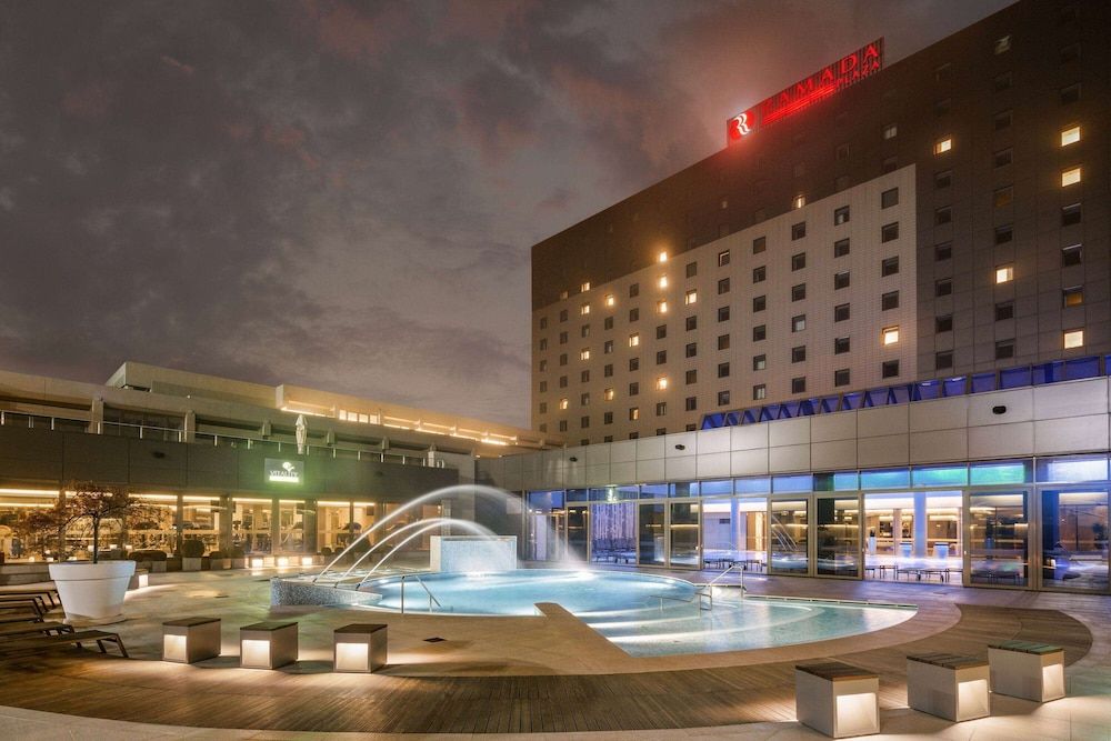 undefined Ramada Plaza by Wyndham Bucharest Convention Center 2