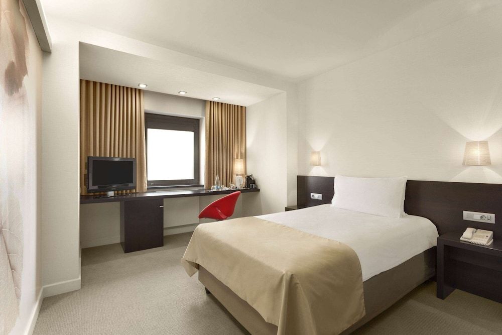 undefined Ramada Plaza by Wyndham Bucharest Convention Center 5