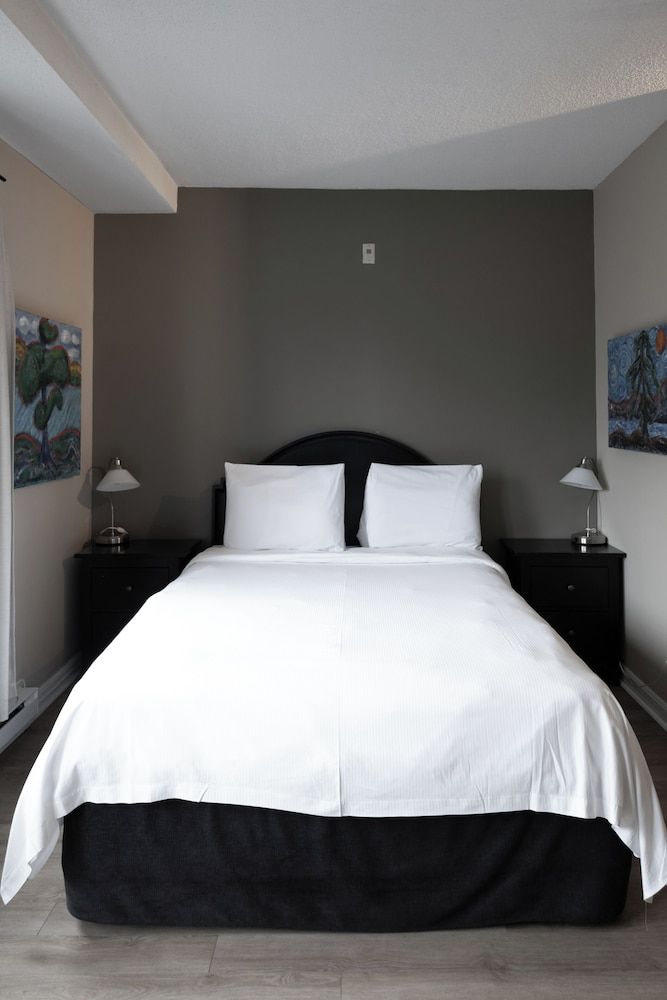 Byward Blue Inn Standard Room, 1 Queen Bed (Window View)