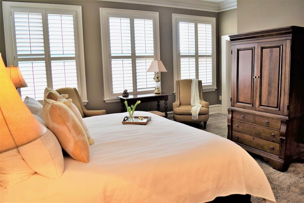 Suite, 1 King Bed, Non Smoking