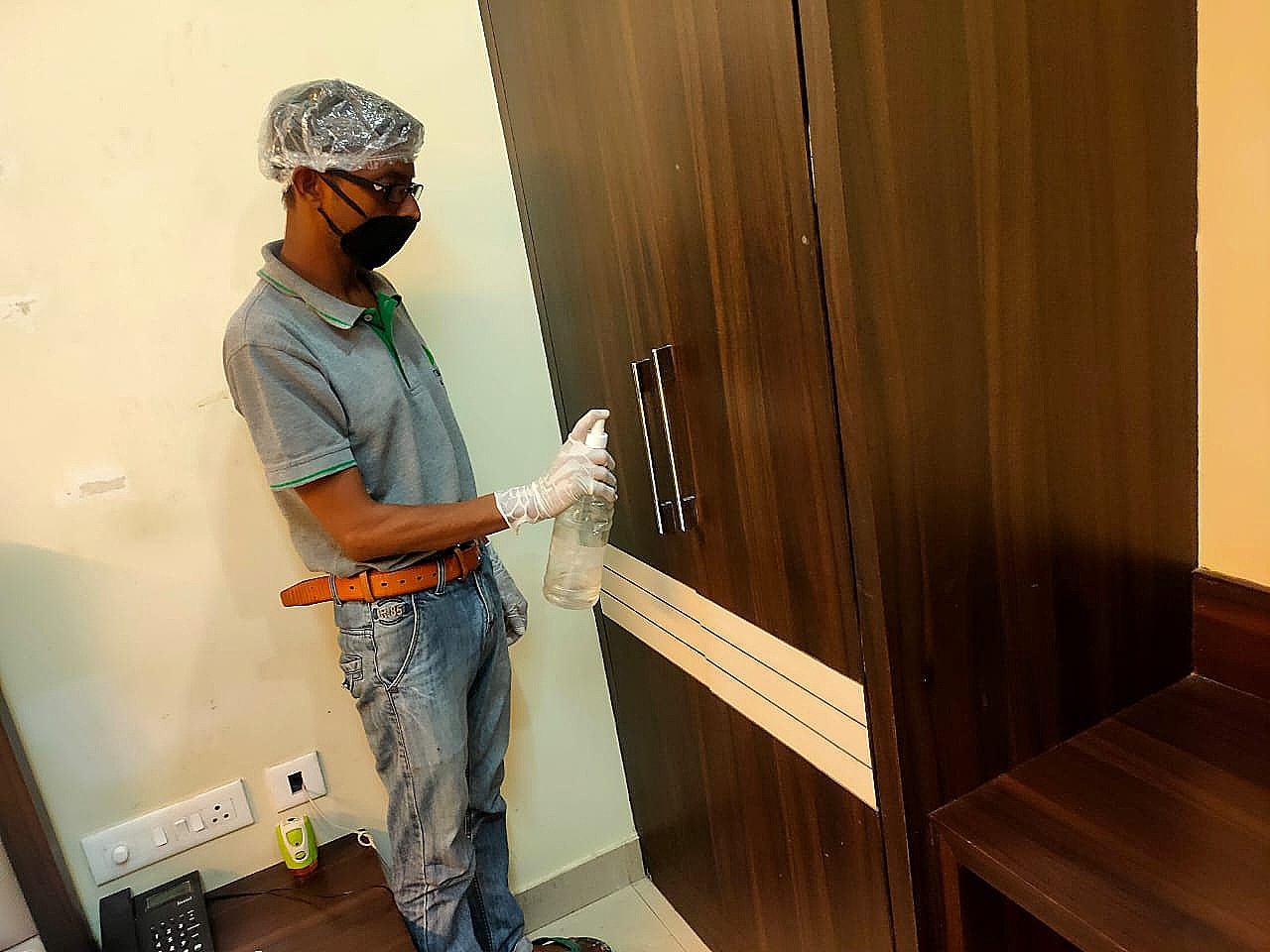 Hotel Janki International Standard Room 8