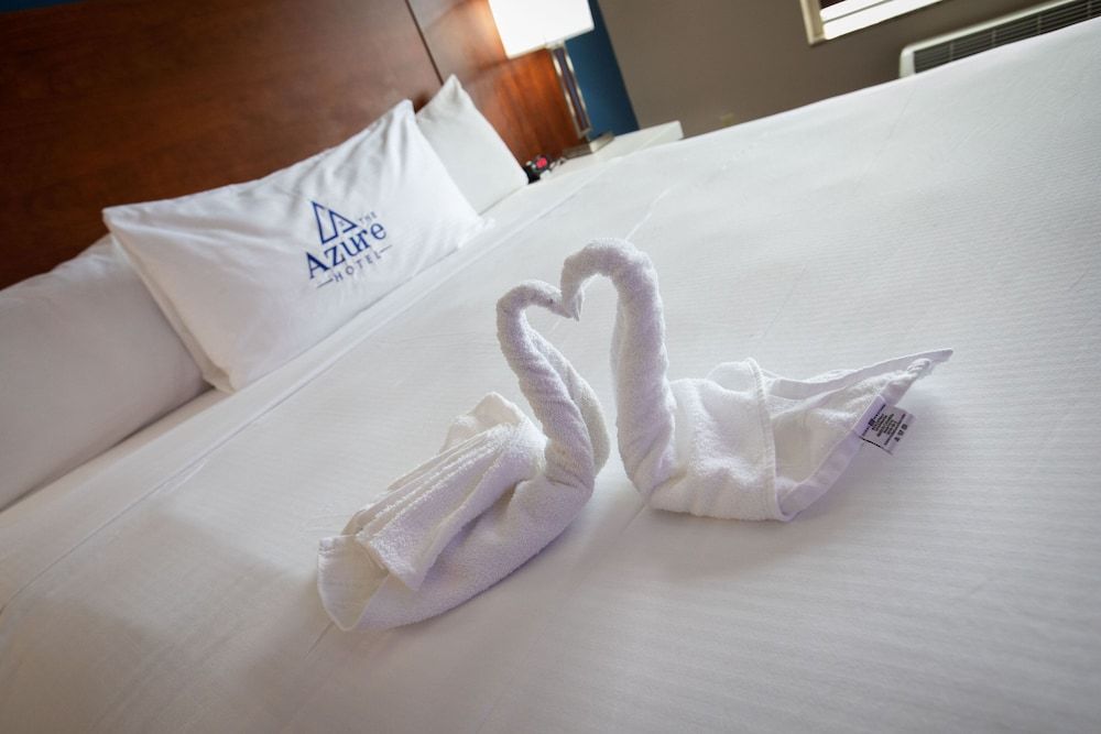 The Azure Hotel Room, 1 King Bed, Non Smoking 6