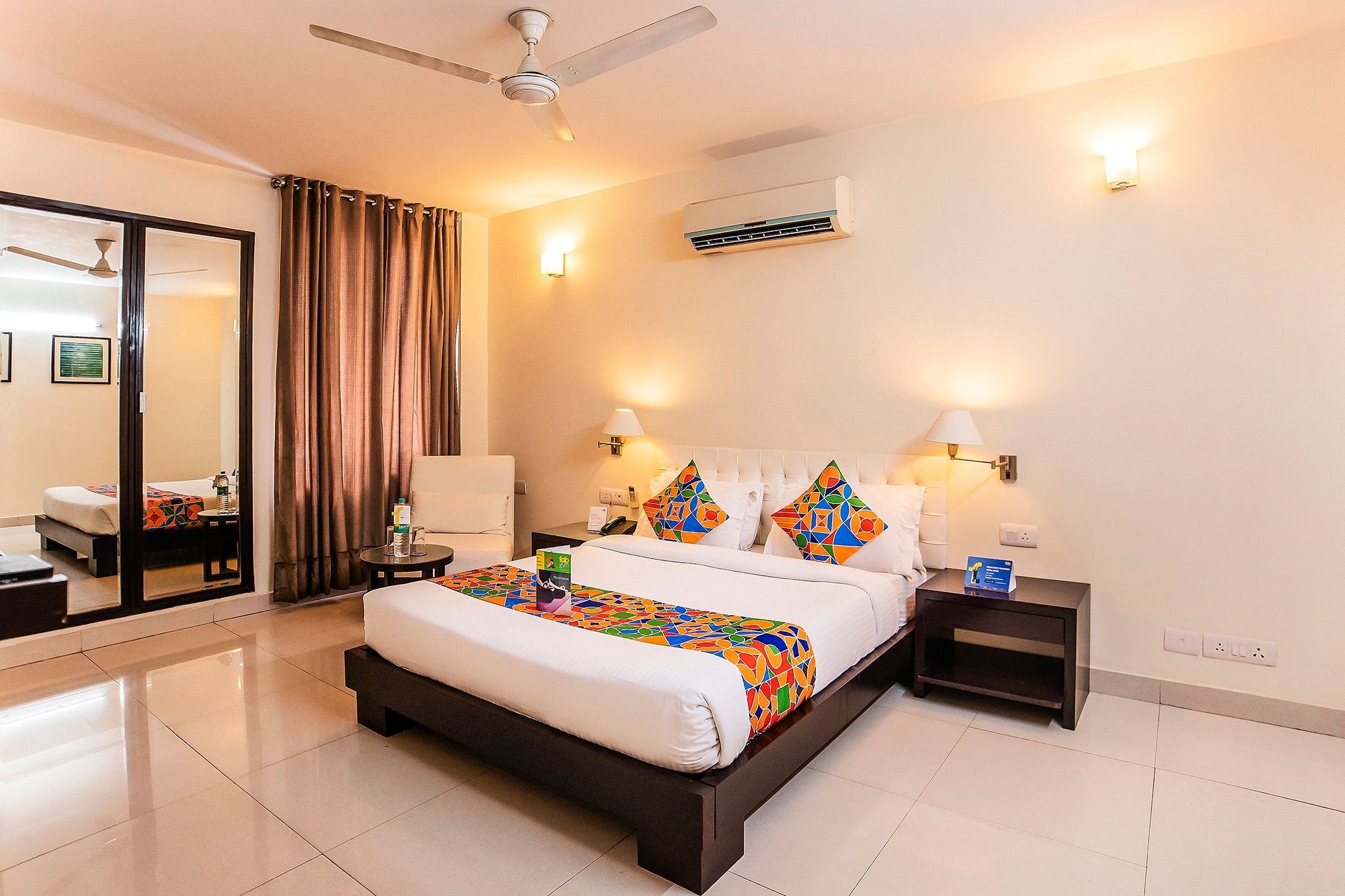 FabHotel Anutham Deluxe Room 8