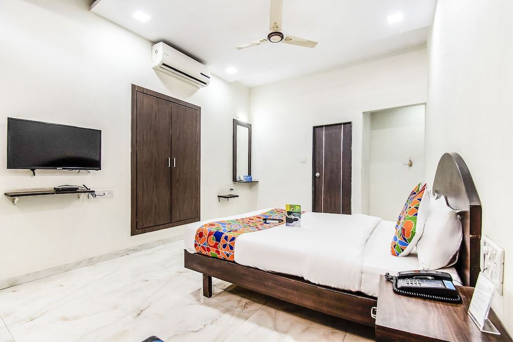 FabHotel Sahara Inn Deluxe Room 5