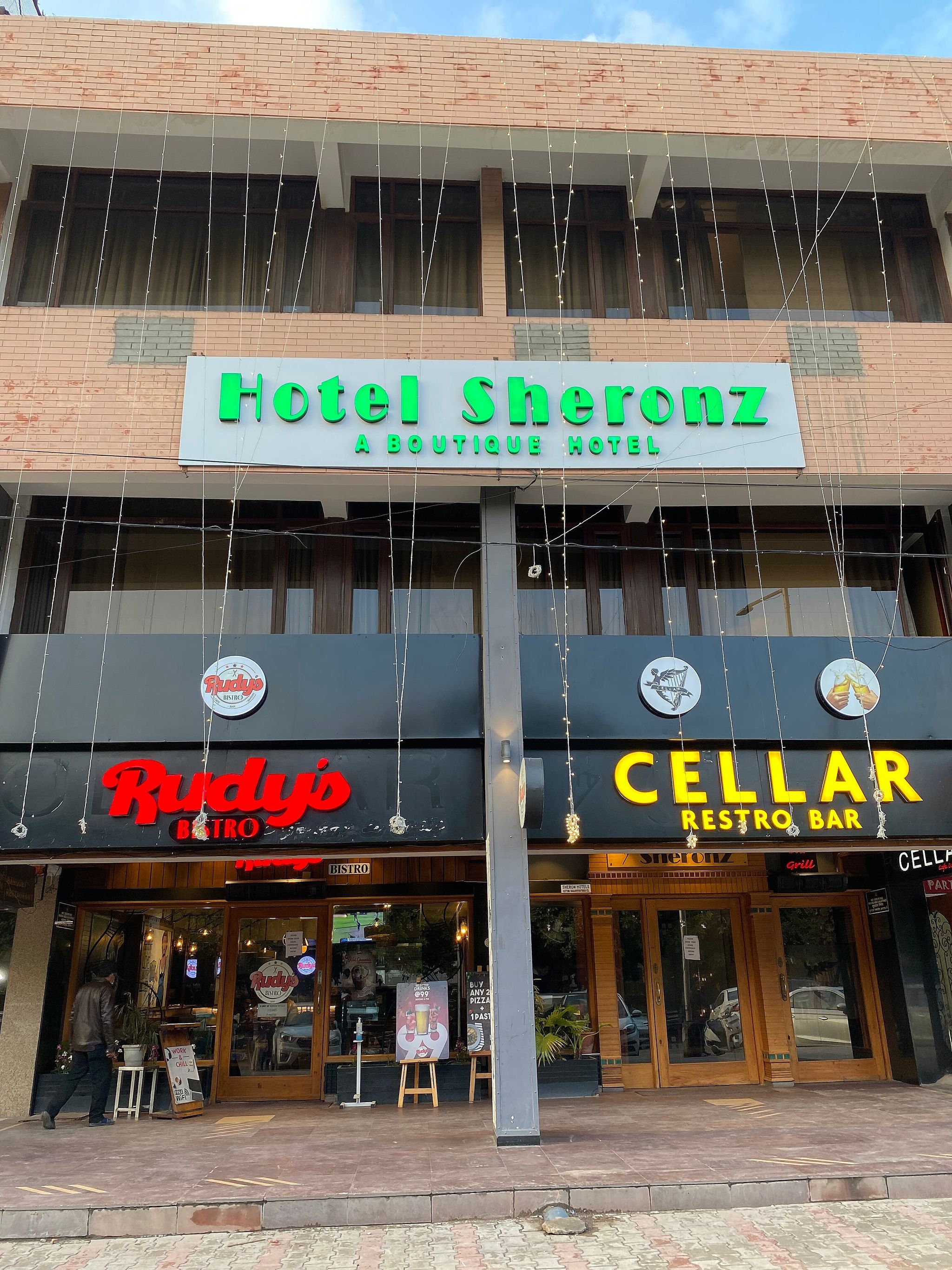 undefined Hotel Sheronz 4