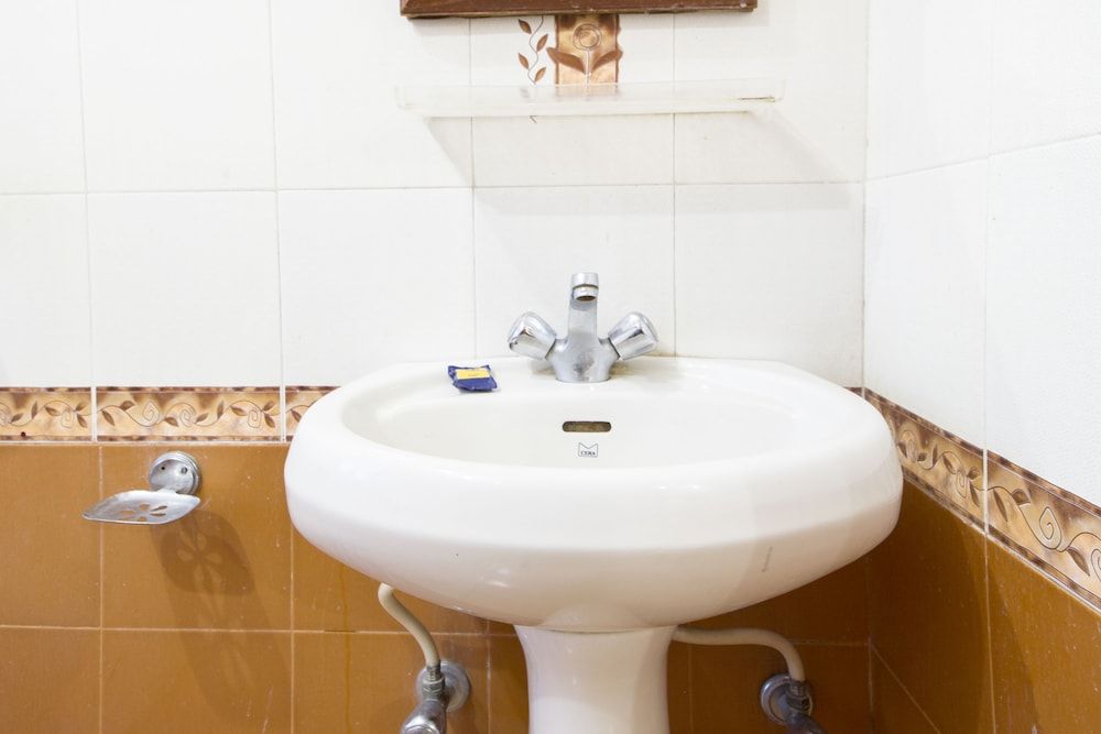 FabExpress Surya Mani Deluxe Room 5