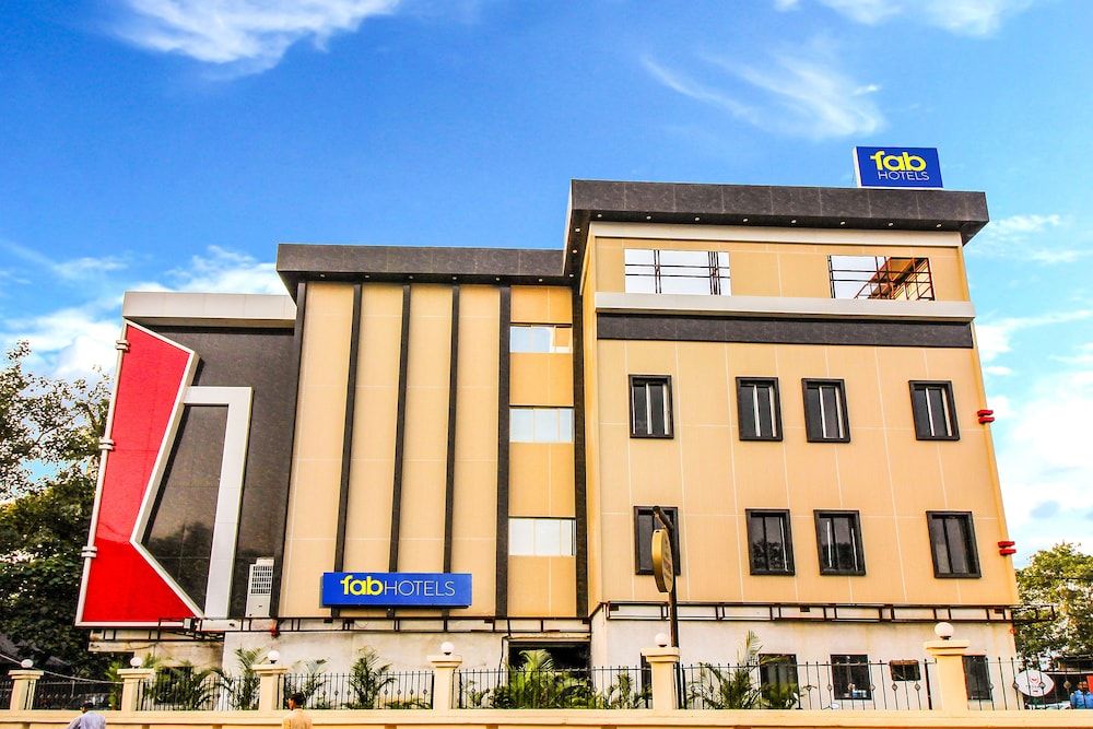 FabHotel Prime Phoenix International