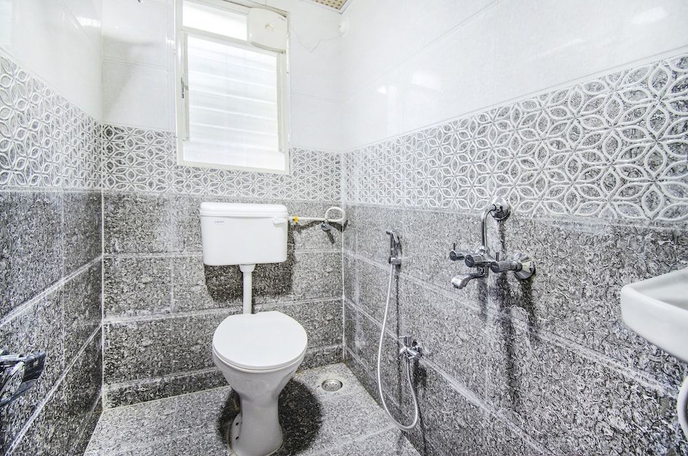 FabExpress DDPK Deluxe Room, 1 Double Bed, Non Smoking 17